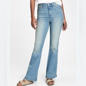 Gap Flare Jeans Light Wash Women’s Size 6/28